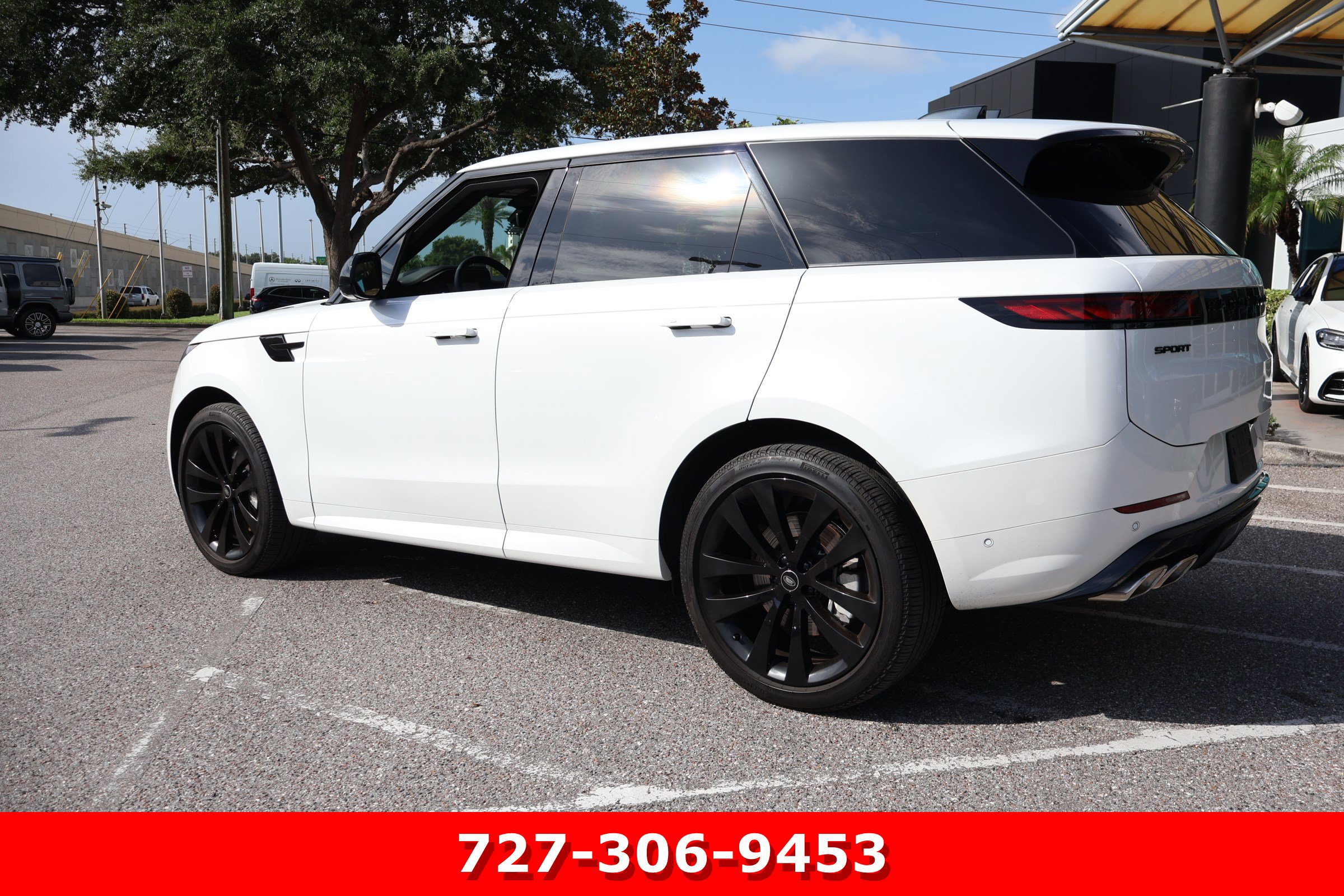 Used 2025 Land Rover Range Rover Sport Dynamic SE AWD/4WD image 7