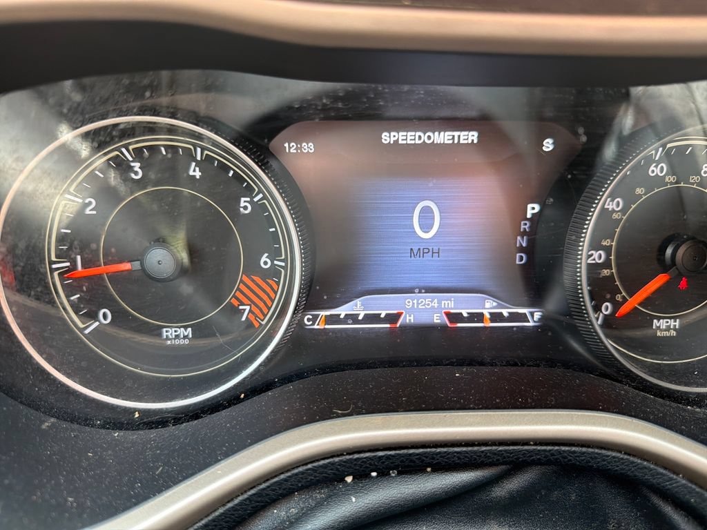 Used 2015 Jeep Cherokee Limited FWD image 8