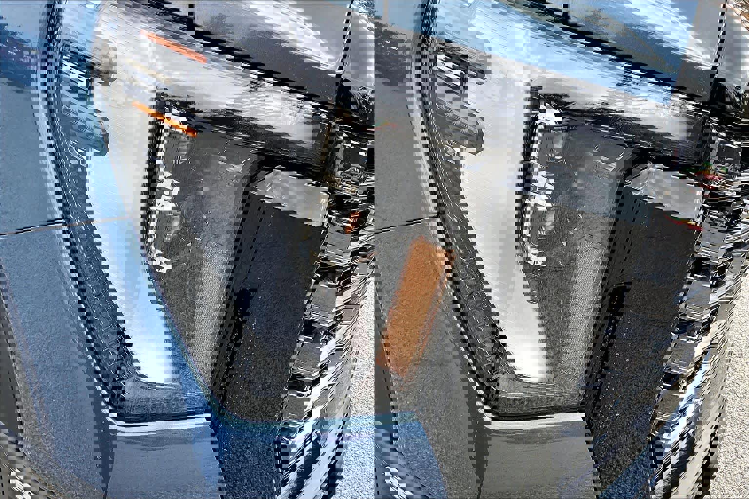 Used 2025 GMC Sierra 2500 Denali Ultimate w/ Max Trailering Package image 27