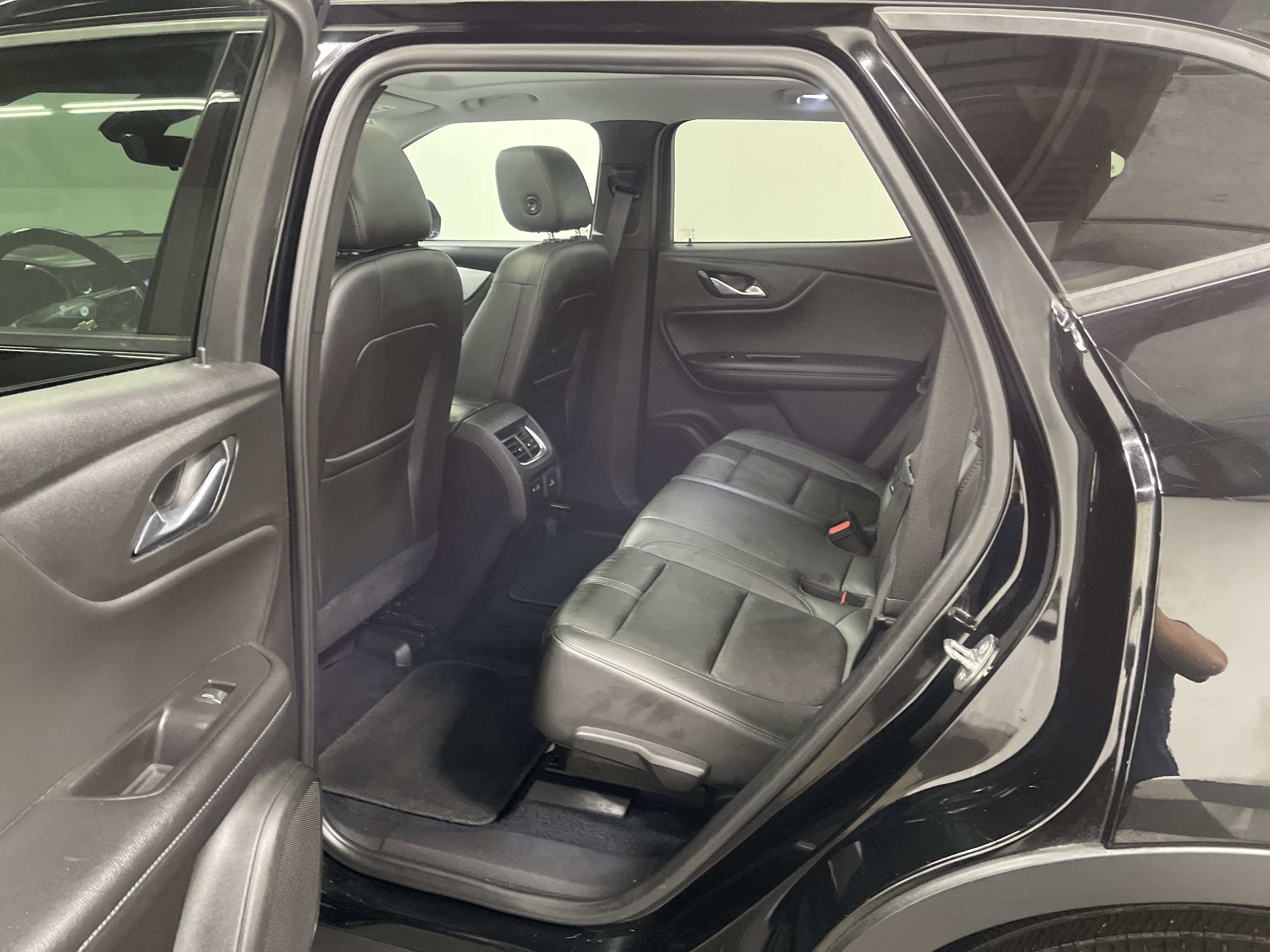 Used 2020 Chevrolet Blazer LT w/ Redline Edition image 13