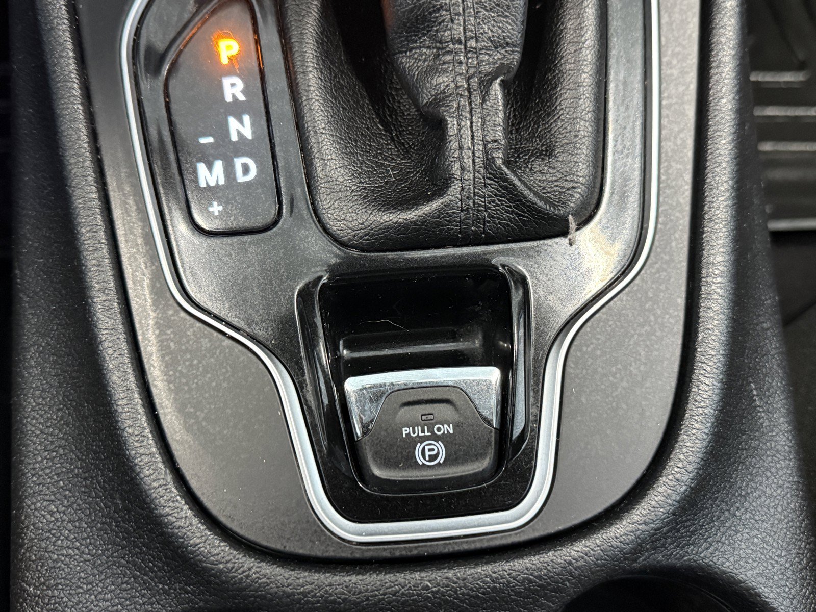 Used 2019 Jeep Cherokee Limited AWD/4WD image 17