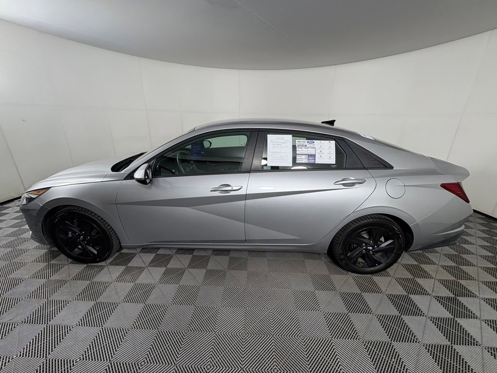 Used 2021 Hyundai Elantra SEL image 4