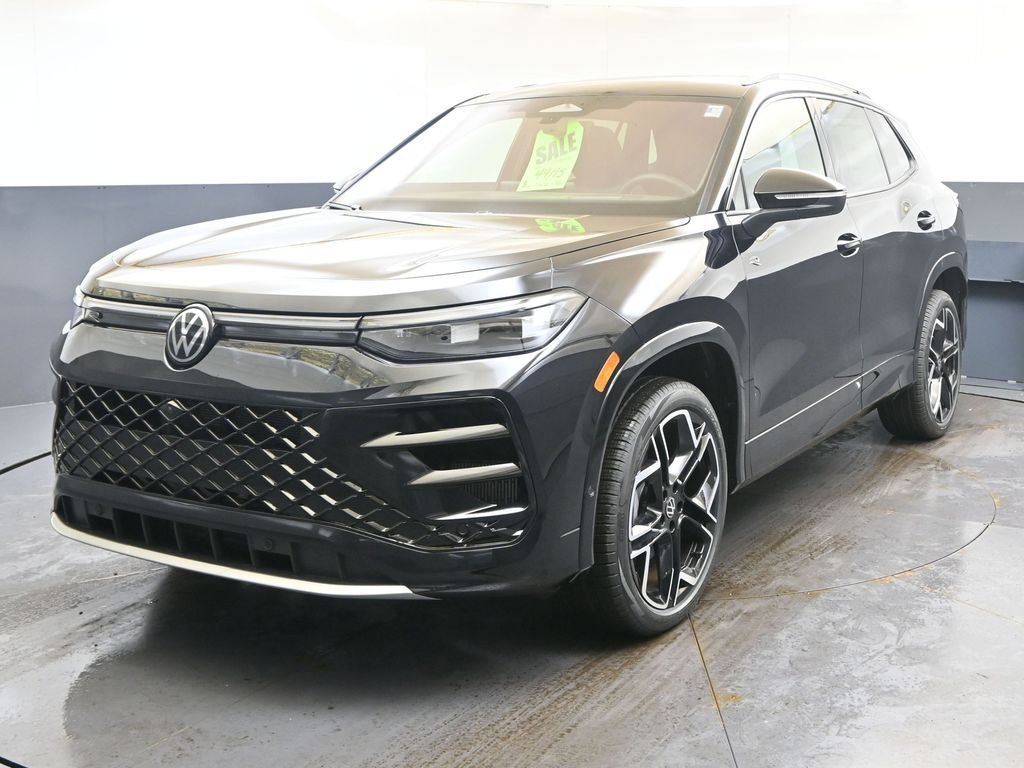 New 2026 Volkswagen Tiguan SEL R-Line image 1