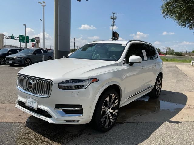 Certified 2023 Volvo XC90 B6 Ultimate w/ Protection Package AWD/4WD image 3