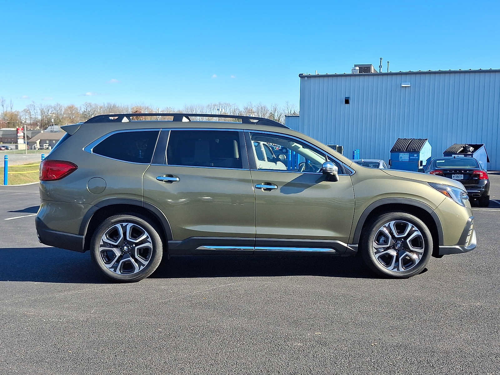 Used 2023 Subaru Ascent Touring image 7