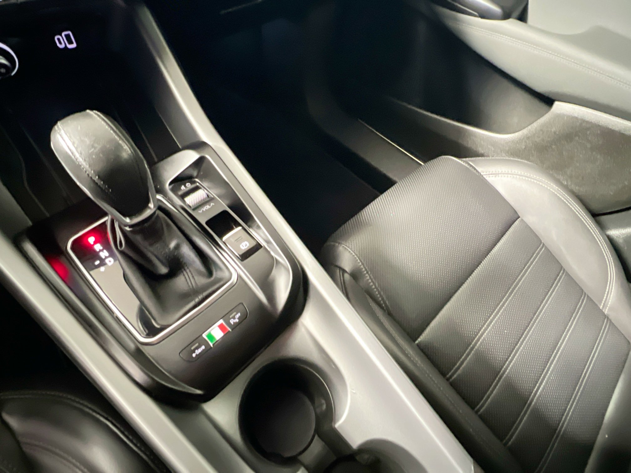 Used 2024 Alfa Romeo Tonale Veloce w/ Premium Interior Package image 26