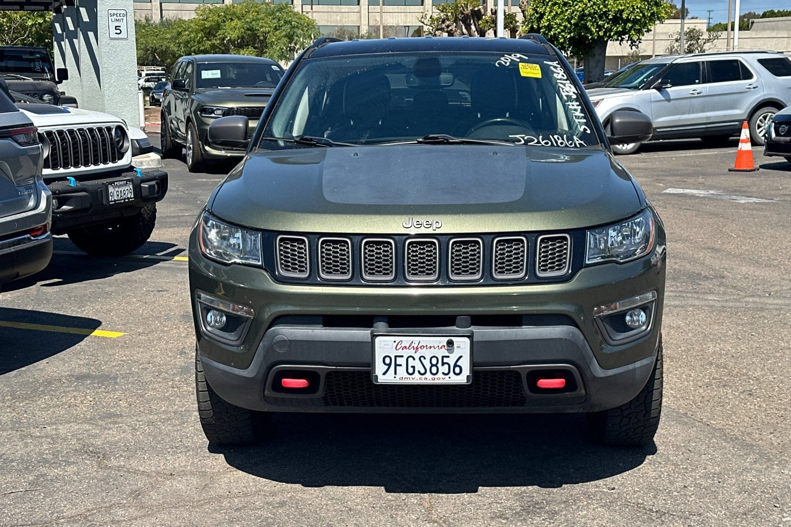 Used 2019 Jeep Compass Trailhawk AWD/4WD image 2