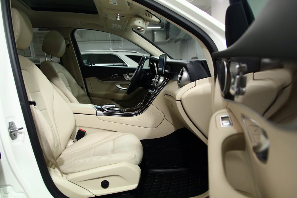 Certified 2019 Mercedes-Benz GLC 300 4MATIC image 24
