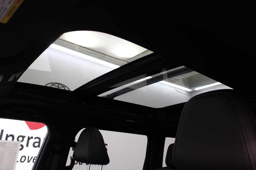 New 2026 Nissan Armada Platinum Reserve image 13