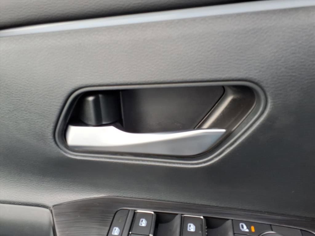 New 2026 Nissan Kicks SR w/ SR Premium Package image 19