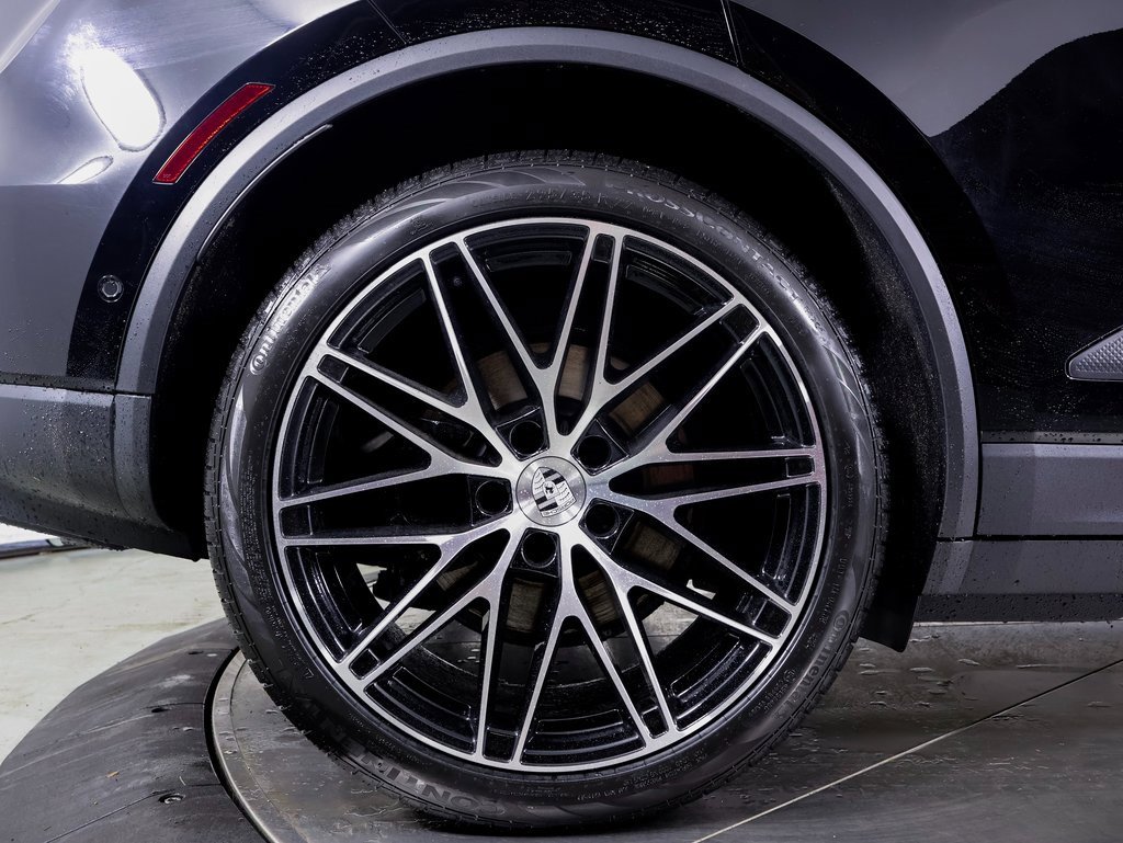 New 2025 Porsche Macan Electric image 23