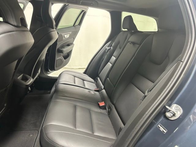 Certified 2025 Volvo V60 B5 Cross Country Plus image 12