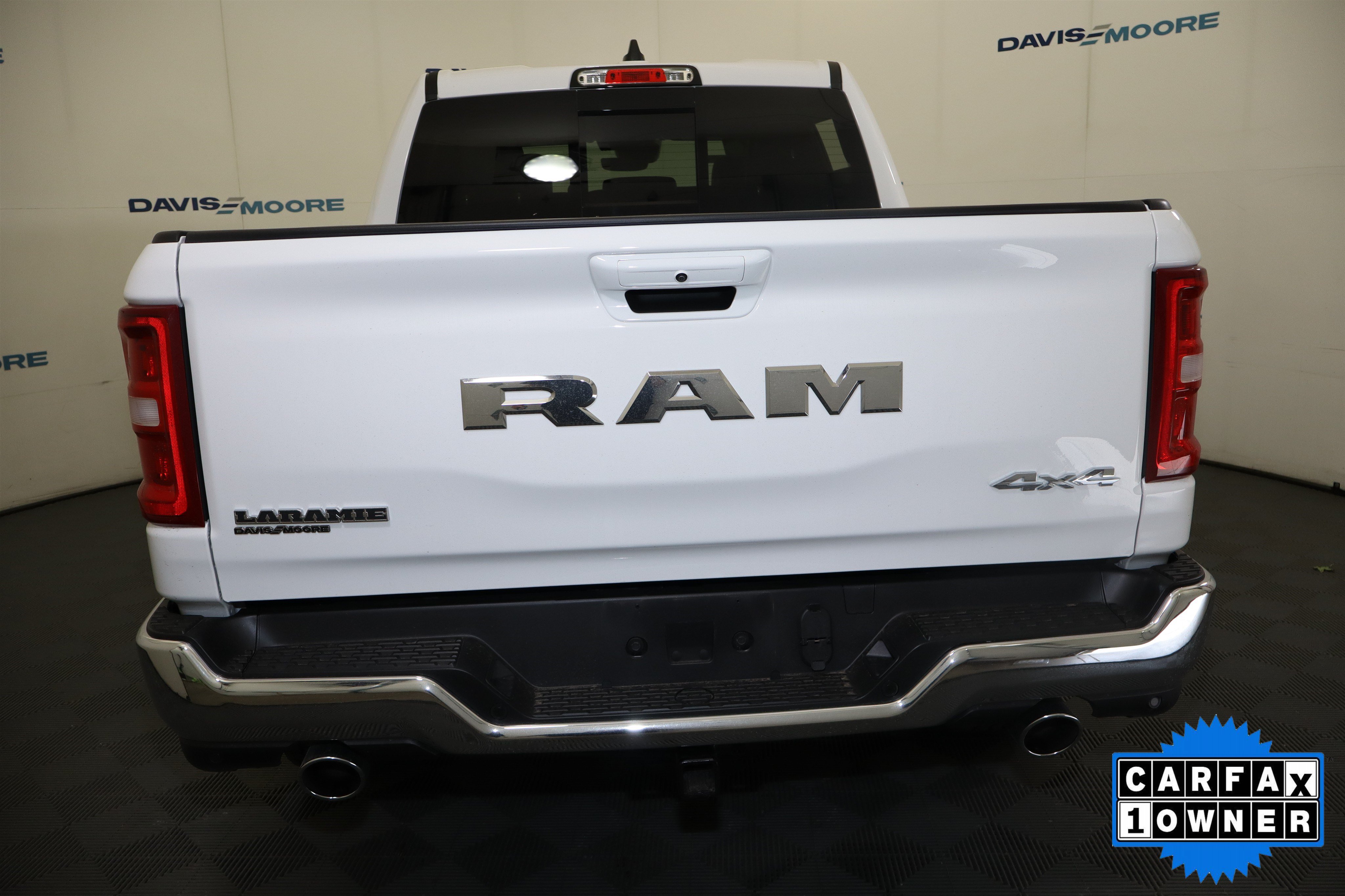 Used 2026 RAM 1500 Laramie AWD/4WD image 8