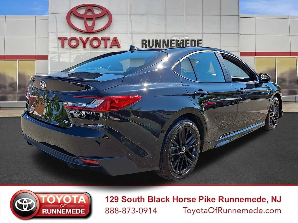 Used 2026 Toyota Camry Hybrid FWD image 6