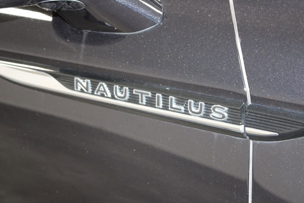 Used 2023 Lincoln Nautilus Black Label w/ Cargo Utility Package image 12