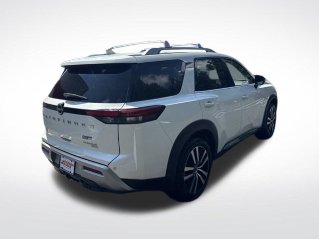 Used 2024 Nissan Pathfinder Platinum w/ Cargo Package AWD/4WD image 9