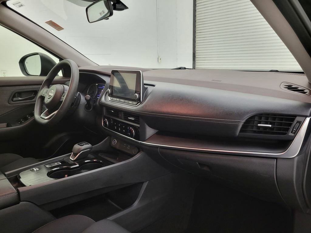 Used 2023 Nissan Rogue S FWD image 30