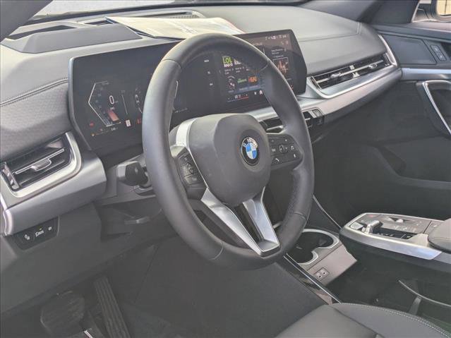 Used 2025 BMW X2 xDrive28i w/ Technology Package image 10