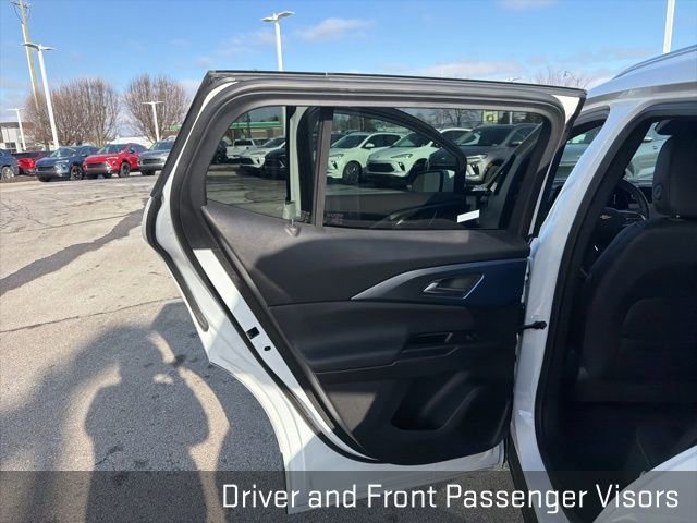 Used 2025 Chevrolet Equinox EV LT w/ Convenience Package image 27