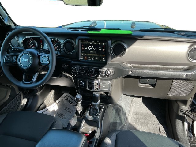 Used 2023 Jeep Gladiator Sport AWD/4WD image 32