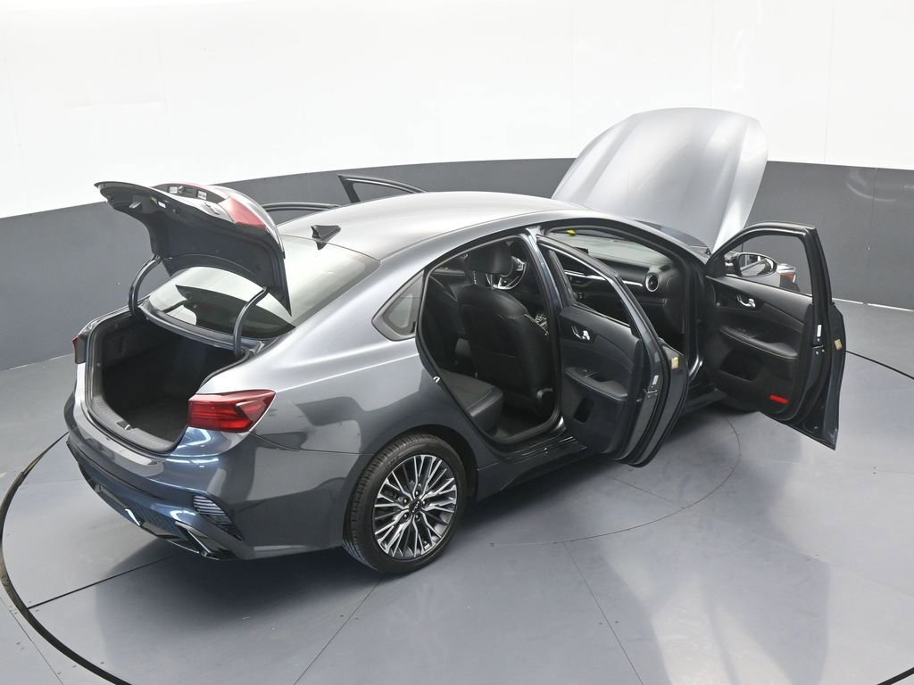 Used 2024 Kia Forte GT-Line image 32