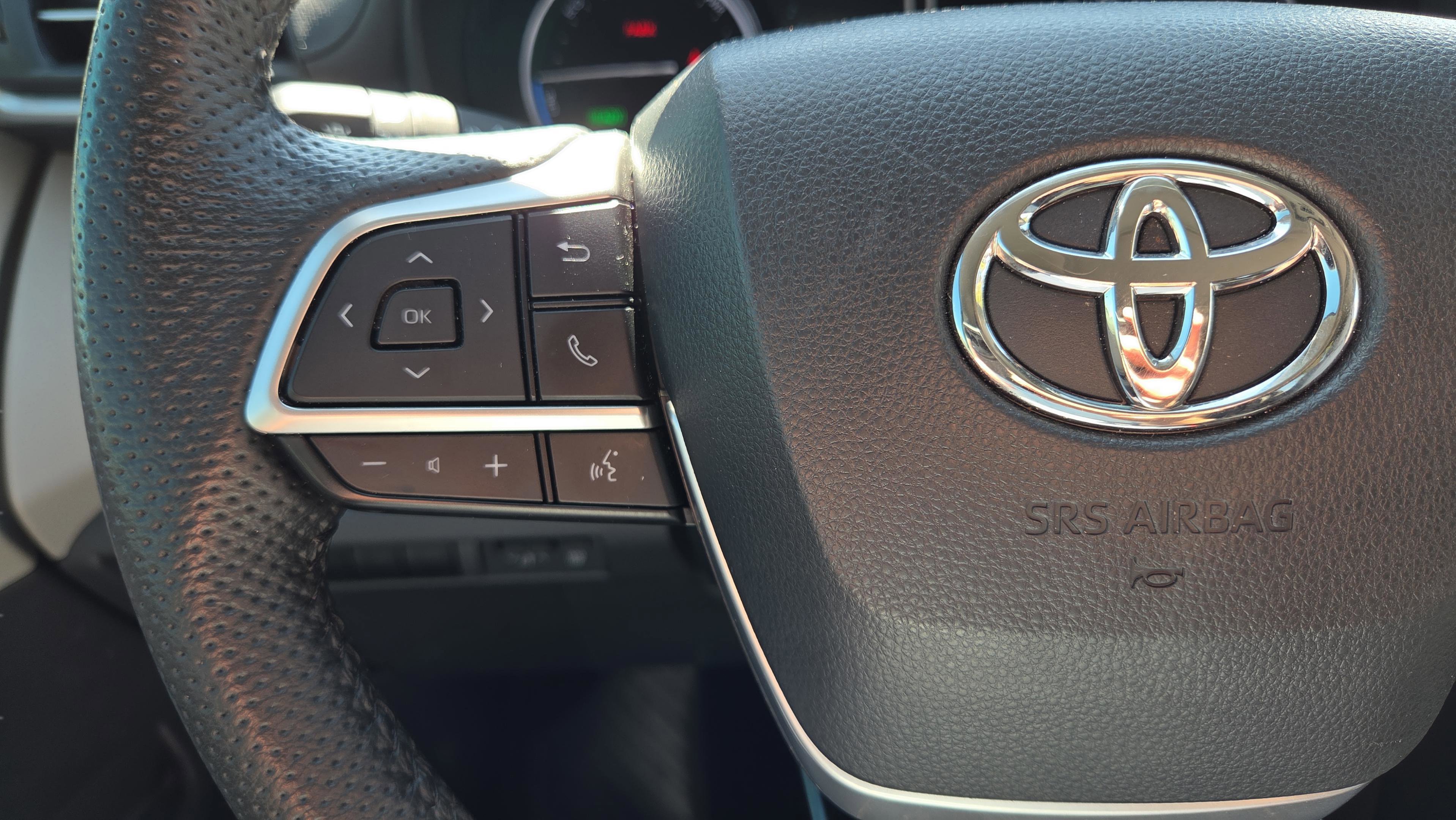 Certified 2023 Toyota Sienna Limited image 32