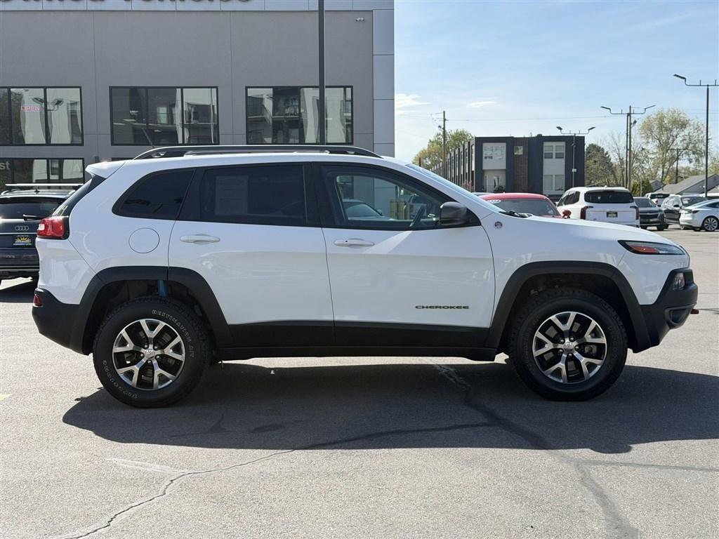 Used 2015 Jeep Cherokee Trailhawk w/ Comfort/Convenience Group image 8
