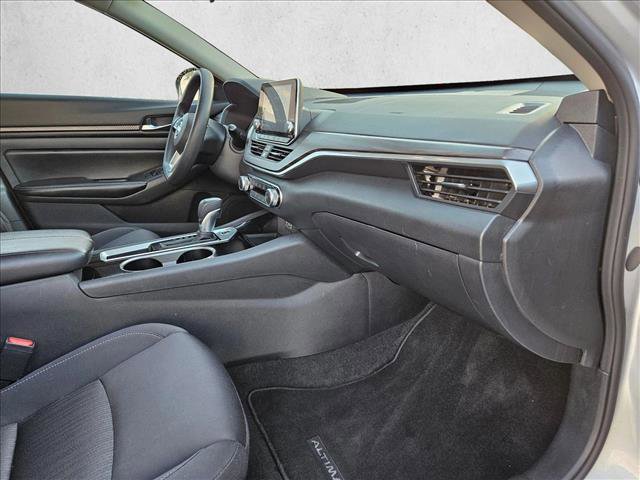 Used 2024 Nissan Altima 2.5 SV FWD image 20