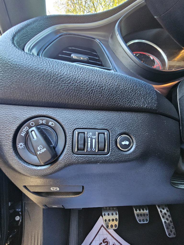 Used 2020 Dodge Challenger R/T image 27