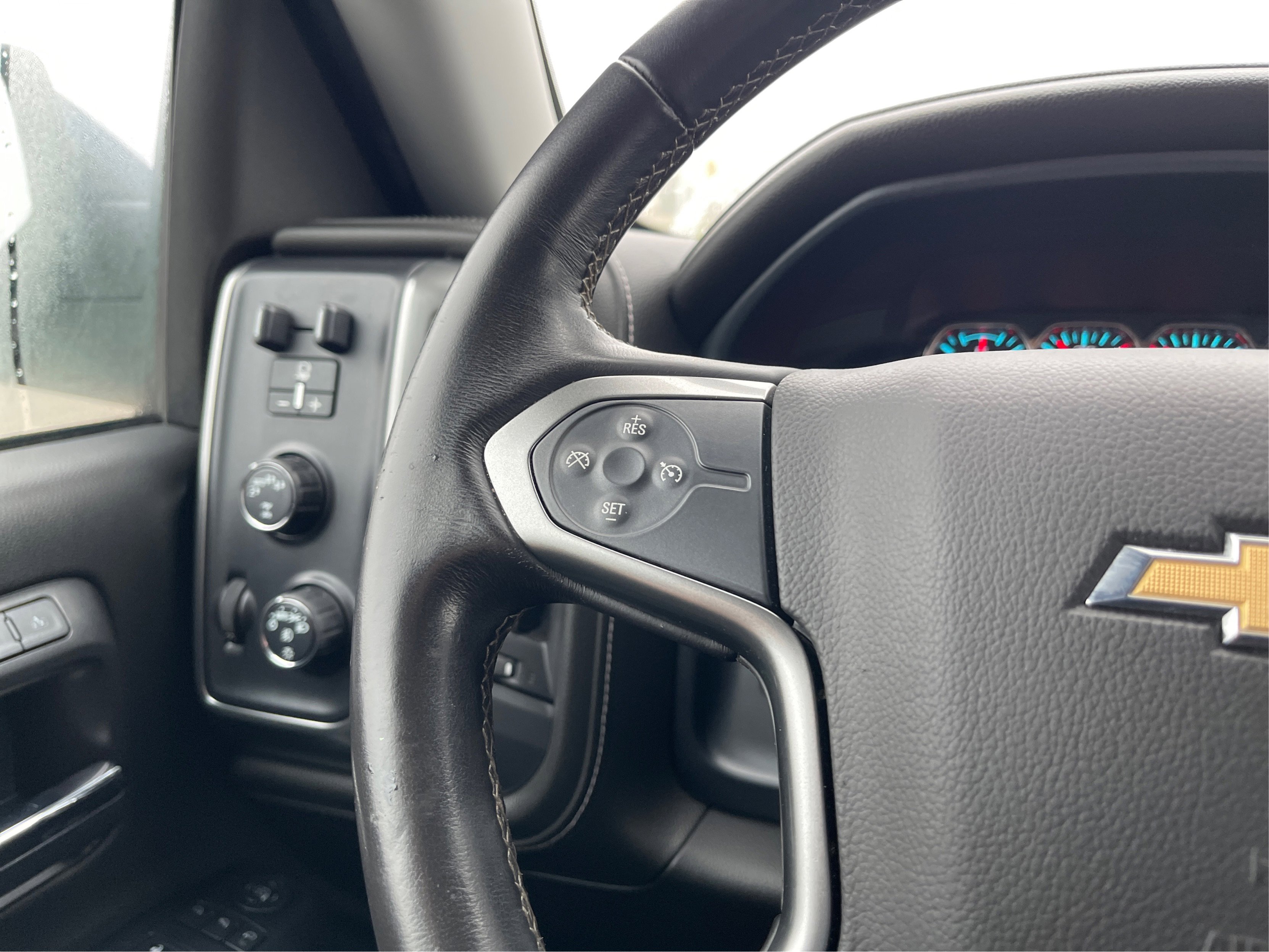 Used 2017 Chevrolet Silverado 1500 LTZ image 33