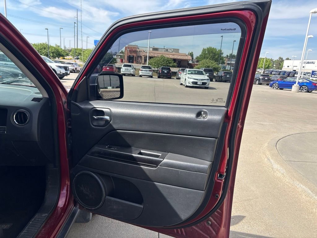 Used 2014 Jeep Patriot Sport w/ Power Value Group FWD image 20