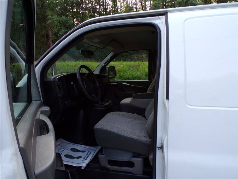 Used 2012 Chevrolet Express 2500 RWD image 14