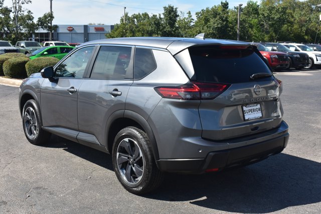 Used 2024 Nissan Rogue SV FWD image 8