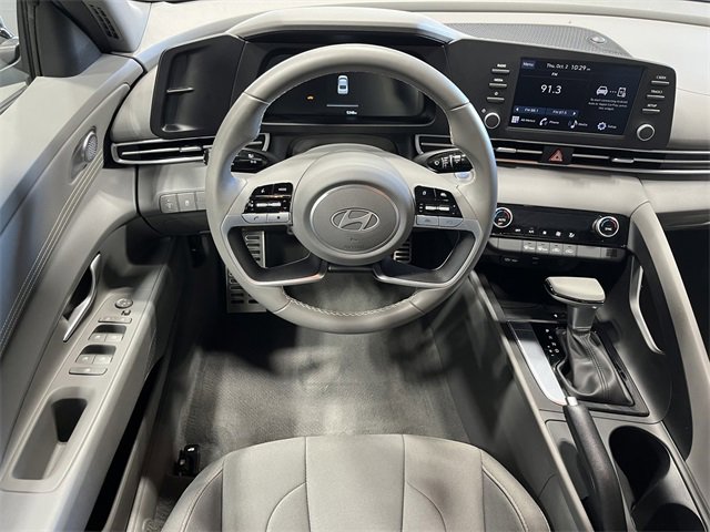 Used 2025 Hyundai Elantra Sport image 19