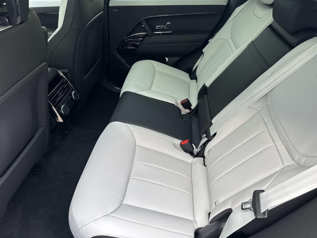 New 2027 Land Rover Range Rover Sport Battersea AWD/4WD image 16