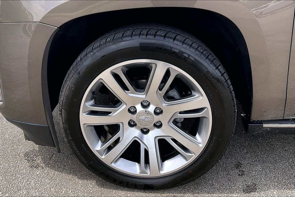 Used 2016 Cadillac Escalade Premium AWD/4WD image 7