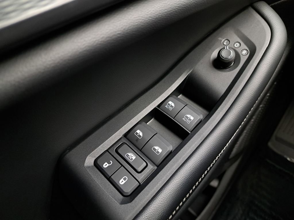 Used 2023 Jeep Grand Cherokee Altitude image 25