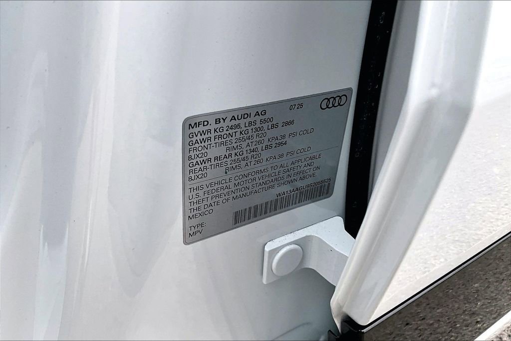 Certified 2025 Audi Q5 Prestige image 30