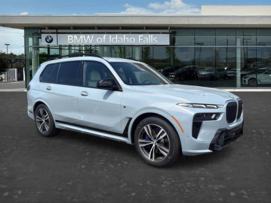 New 2026 BMW X7 M60i AWD/4WD image 1