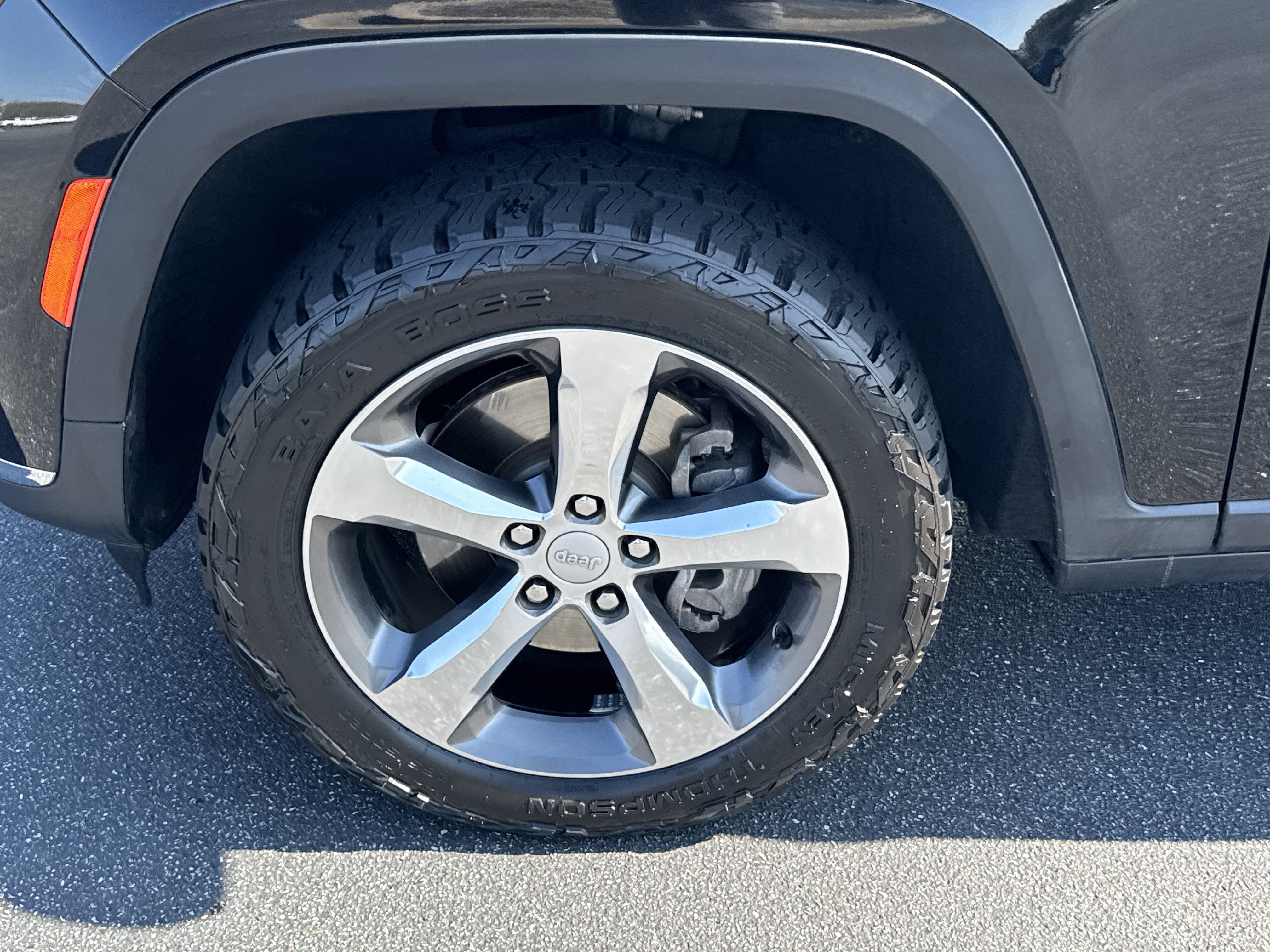 Used 2022 Jeep Grand Cherokee L Limited image 11