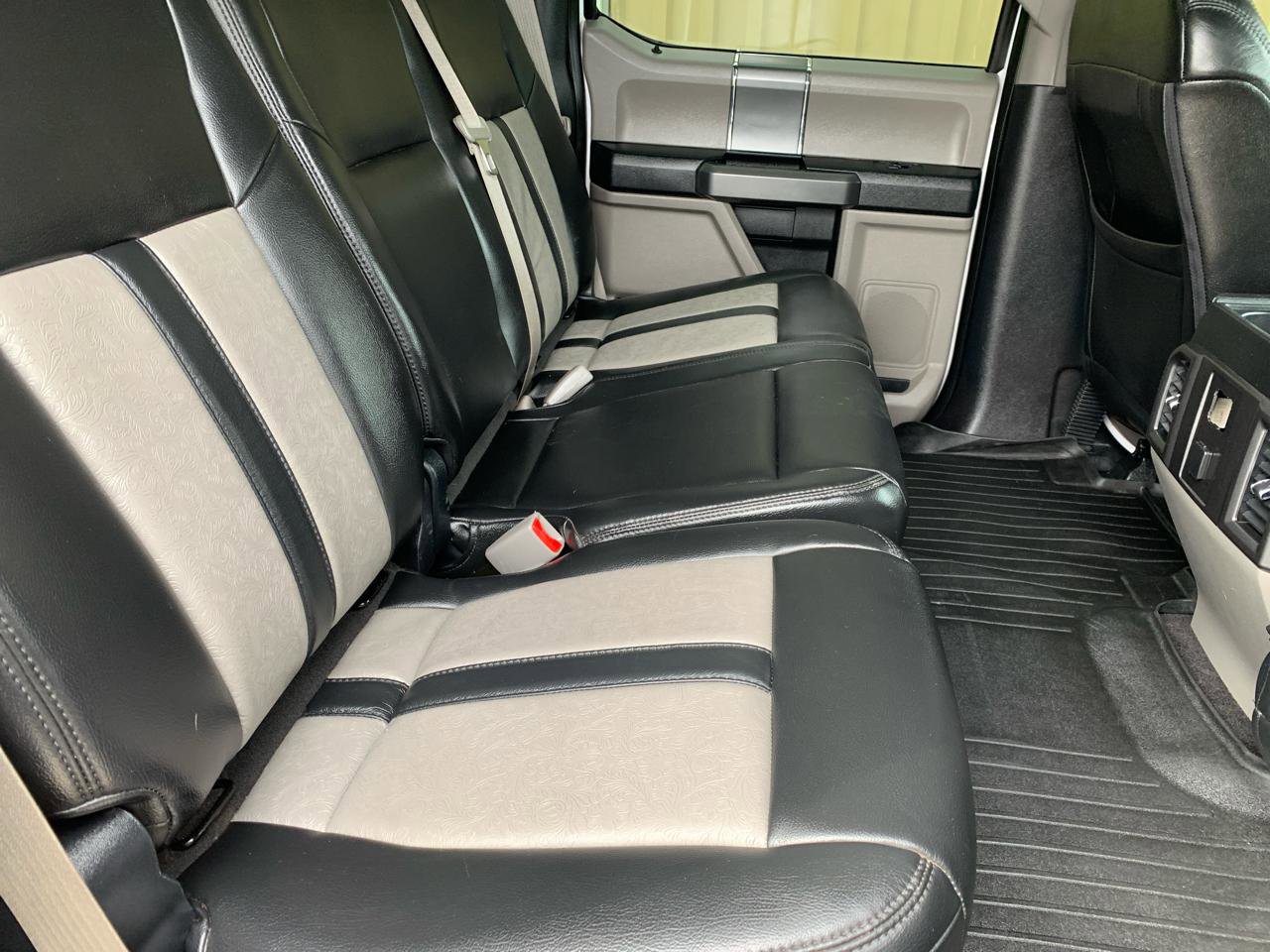 Used 2015 Ford F150 XLT w/ Equipment Group 302A Luxury image 18