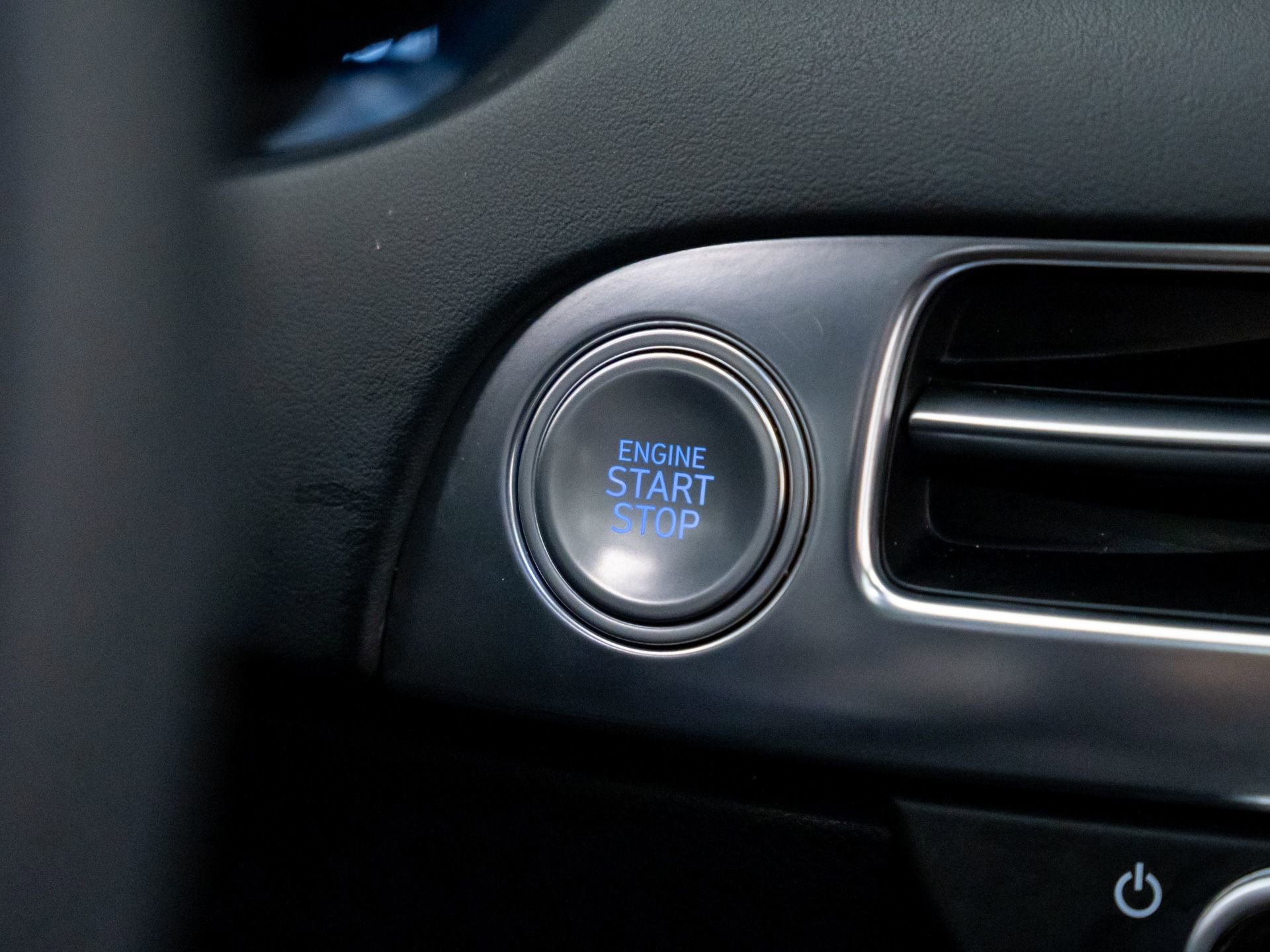 Used 2023 Hyundai Palisade Calligraphy image 24