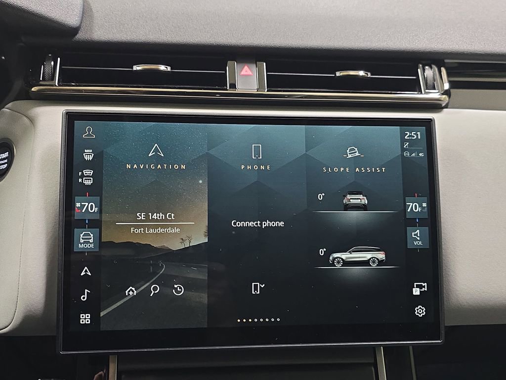 Used 2025 Land Rover Range Rover Velar Dynamic SE image 23