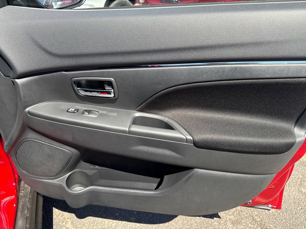 New 2027 Mitsubishi Outlander Sport LE FWD image 32