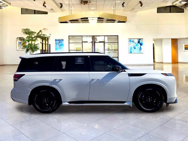 Certified 2026 INFINITI QX80 4WD image 4