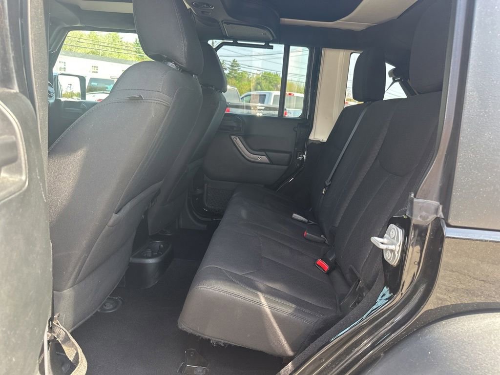 Used 2018 Jeep Wrangler Unlimited Sport S AWD/4WD image 36