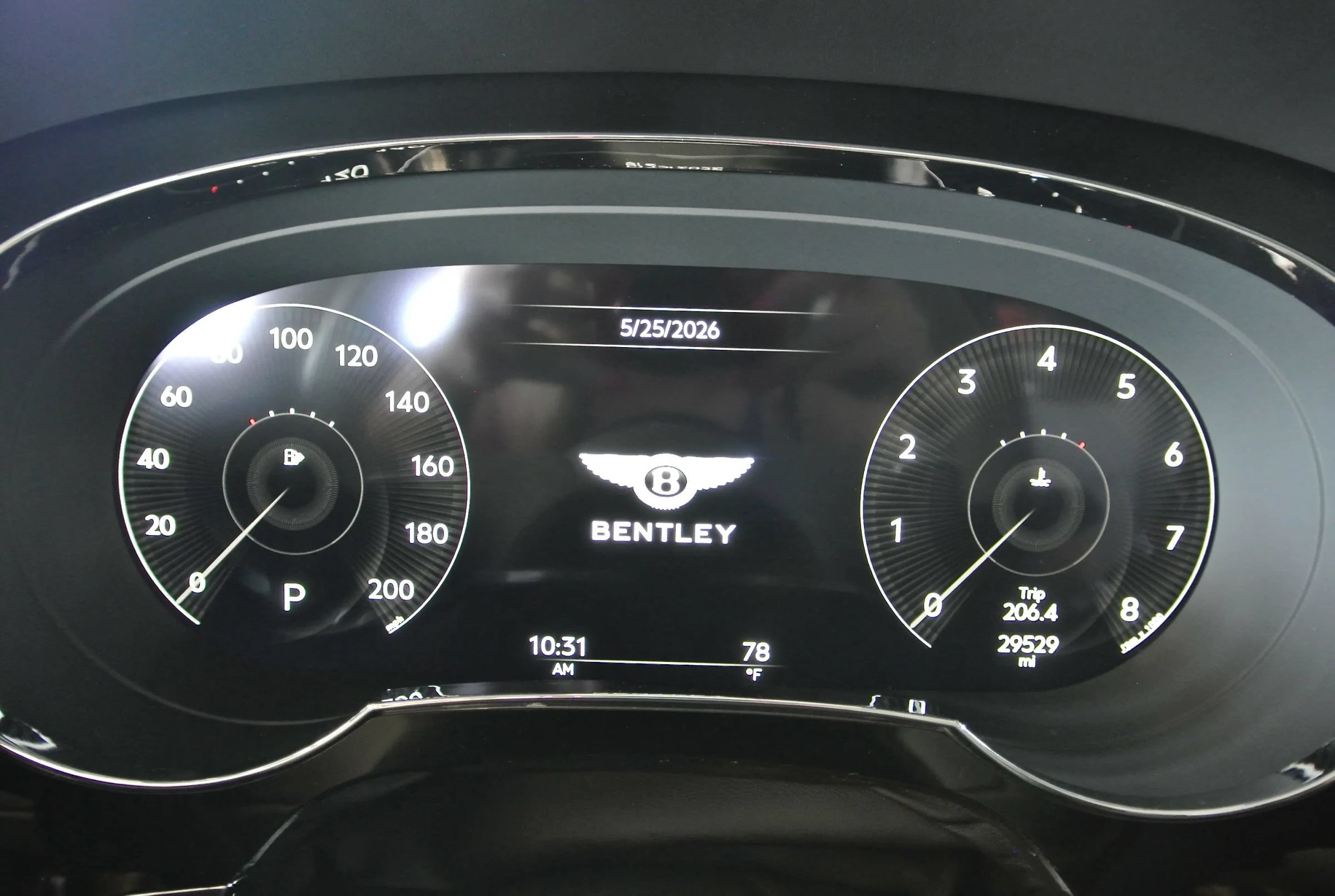 Used 2023 Bentley Bentayga AWD/4WD image 13