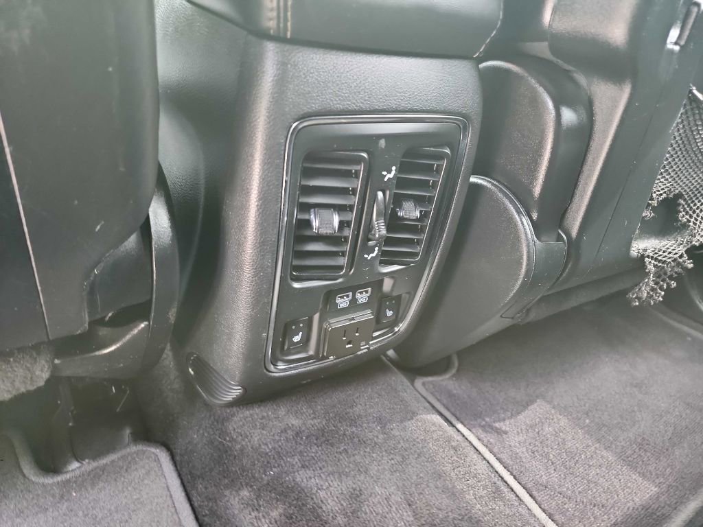 Used 2014 Jeep Grand Cherokee Limited image 23