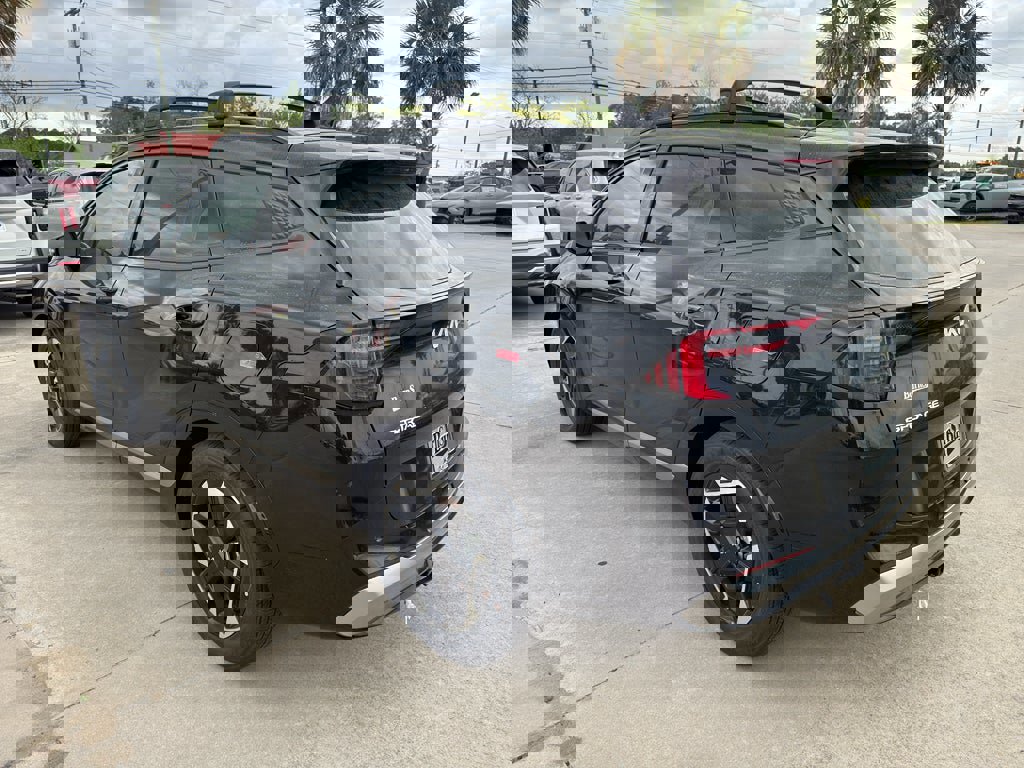 New 2026 Kia Sportage SX image 5