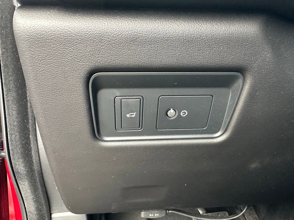 Used 2024 Jaguar F-PACE R-Dynamic S image 14